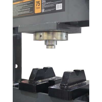 WDK-HP750A Гидравлический пресс 75 т, с ручным и пневмоприводом WIEDERKRAFT