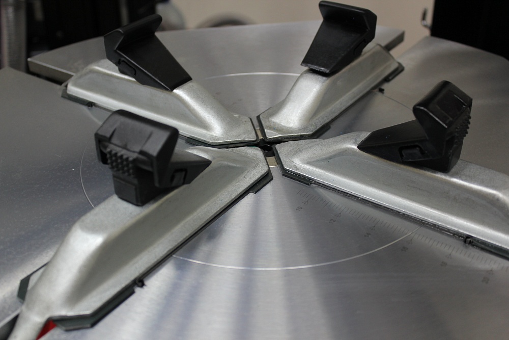 ATIS TC24 Шиномонтажный полуавтоматический станок