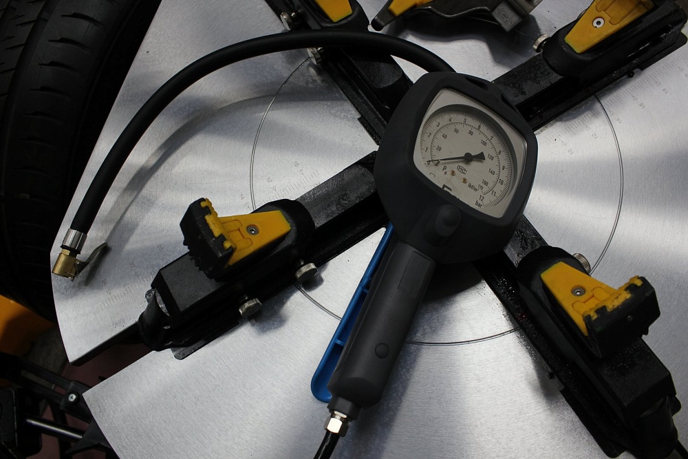 ATIS TCA26L Шиномонтажный автоматический станок