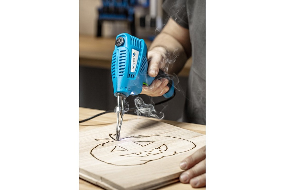 HOEGERT Паяльник 200Вт с аксессуарами