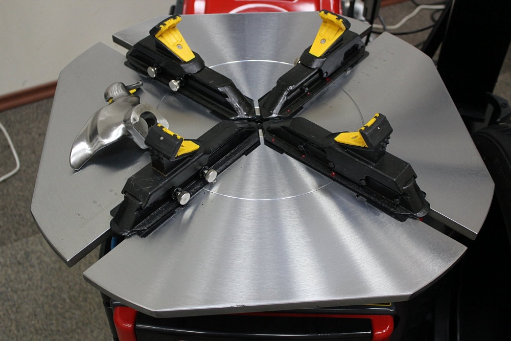 ATIS TCA26L Шиномонтажный автоматический станок